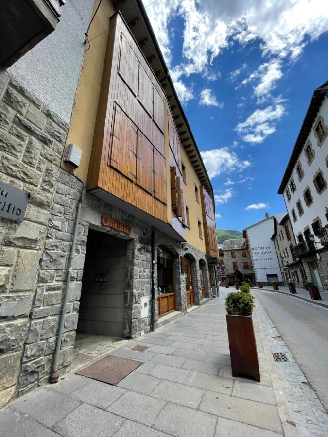 Apartament El Atico Nuevo En El Centro Con Ascensor, Garaje, Aire Acondicionado Y Wifi Biescas  Zewnętrze zdjęcie