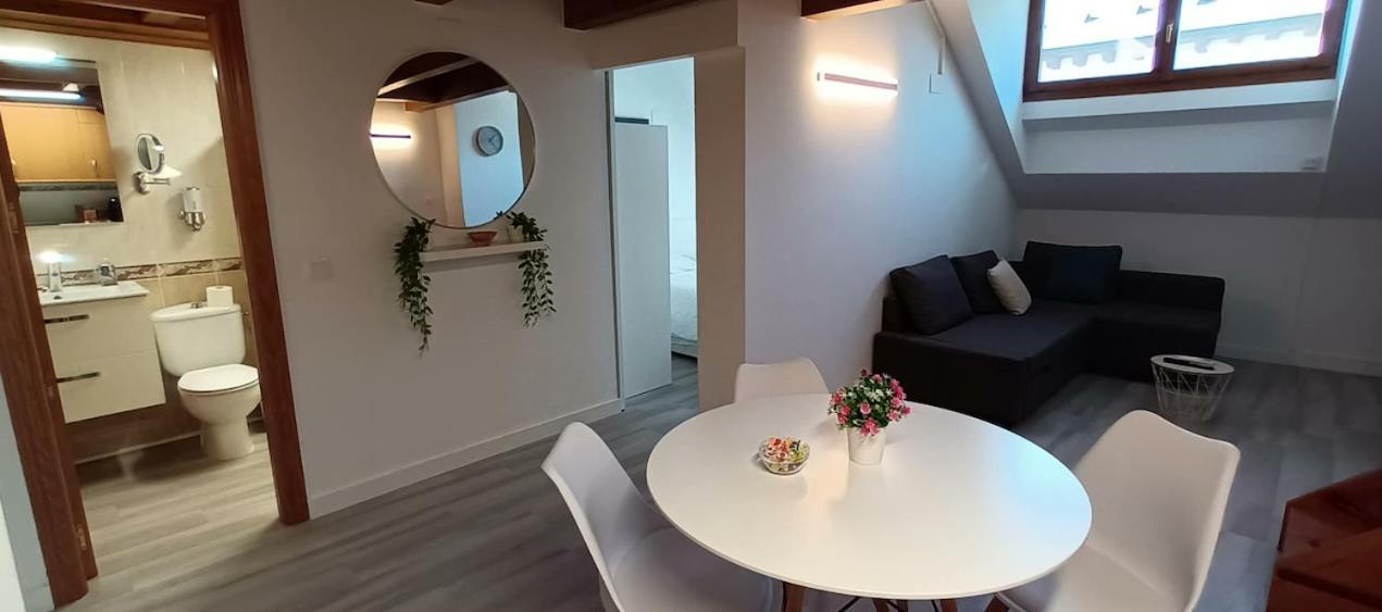 Apartament El Atico Nuevo En El Centro Con Ascensor, Garaje, Aire Acondicionado Y Wifi Biescas  Zewnętrze zdjęcie